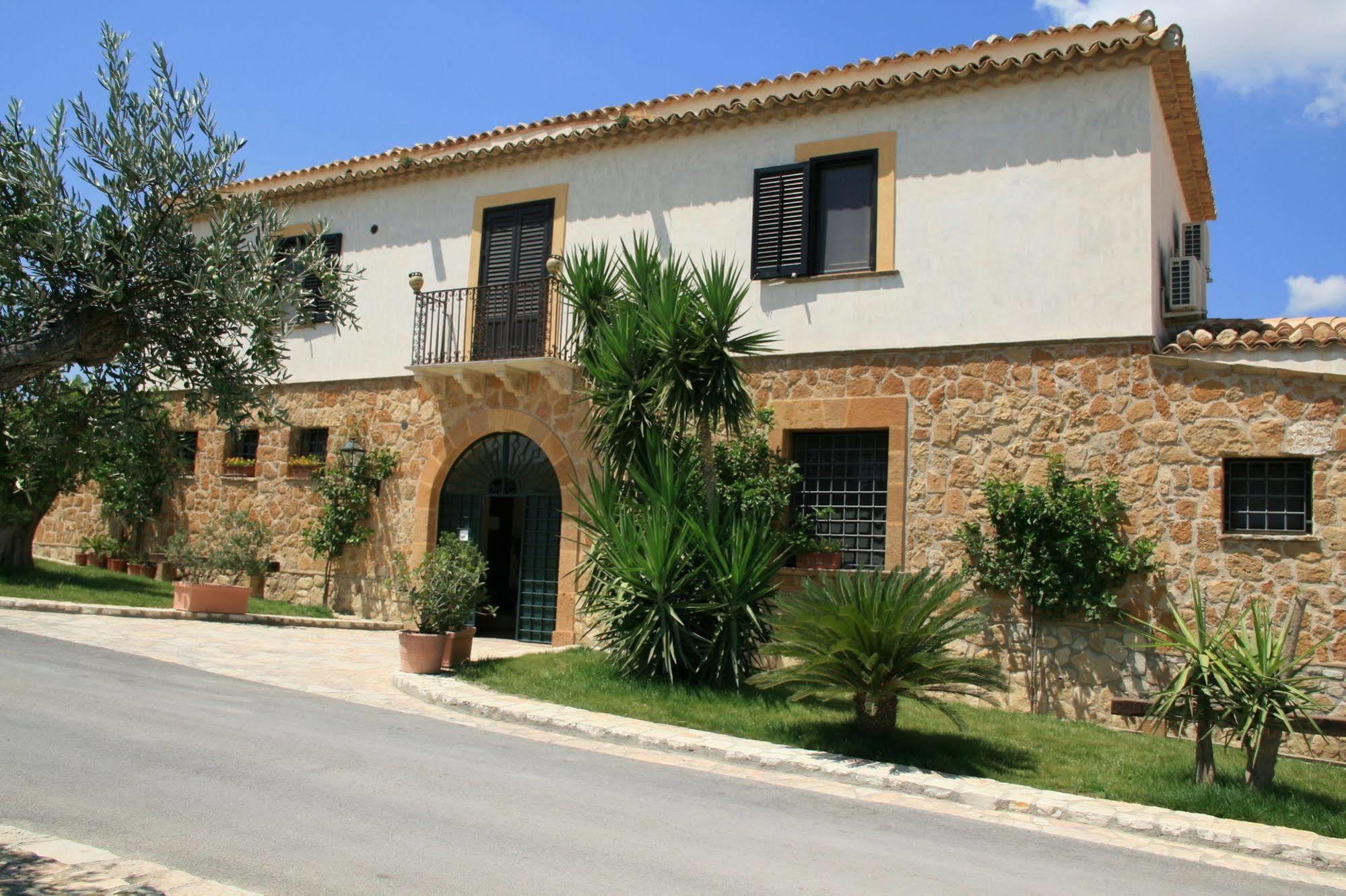 Don Giovanni Hotel
